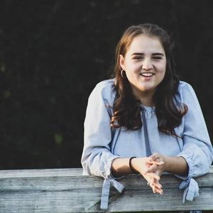 Meet your Posher, Laurel